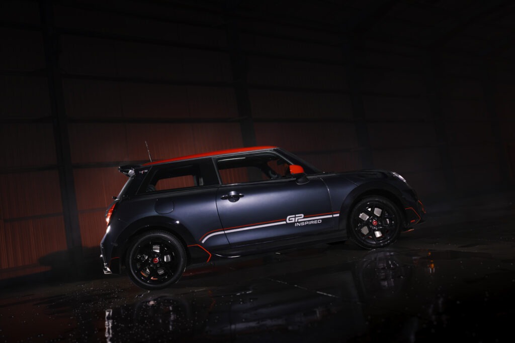 new mini cooper side view