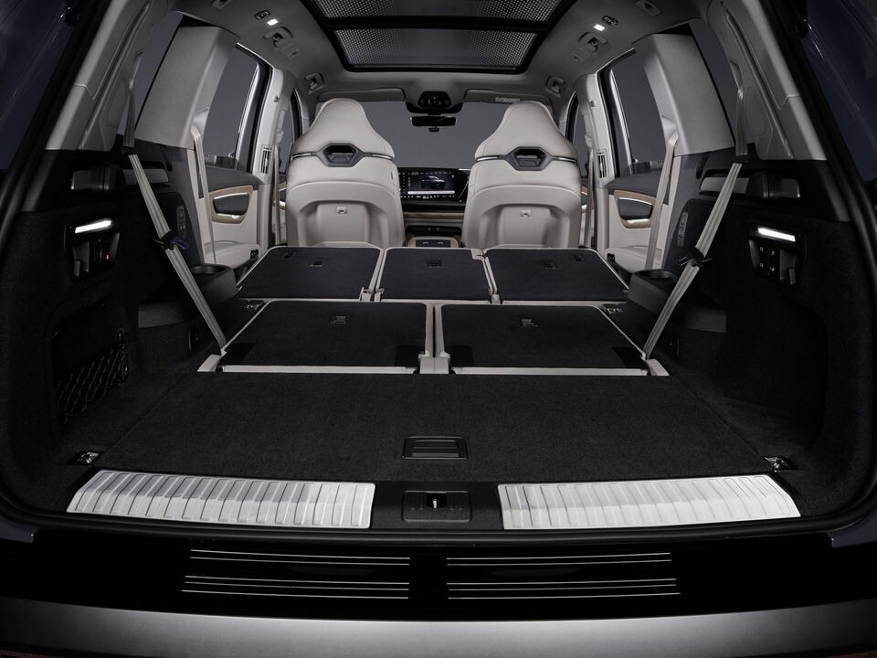 New Audi Q7 Boot