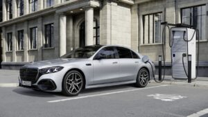 S-Class Plugged-In